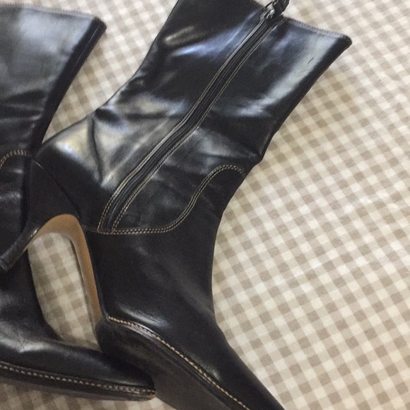 COPY - Gorgeous Coach 8.5 boots great condition - Picture 2 of 7